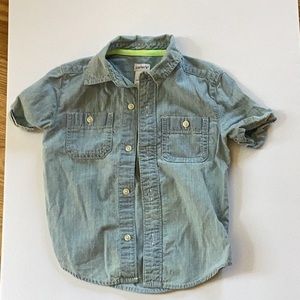 Carter’s 2T button down blue shirt,100%cotton,green on inside collar